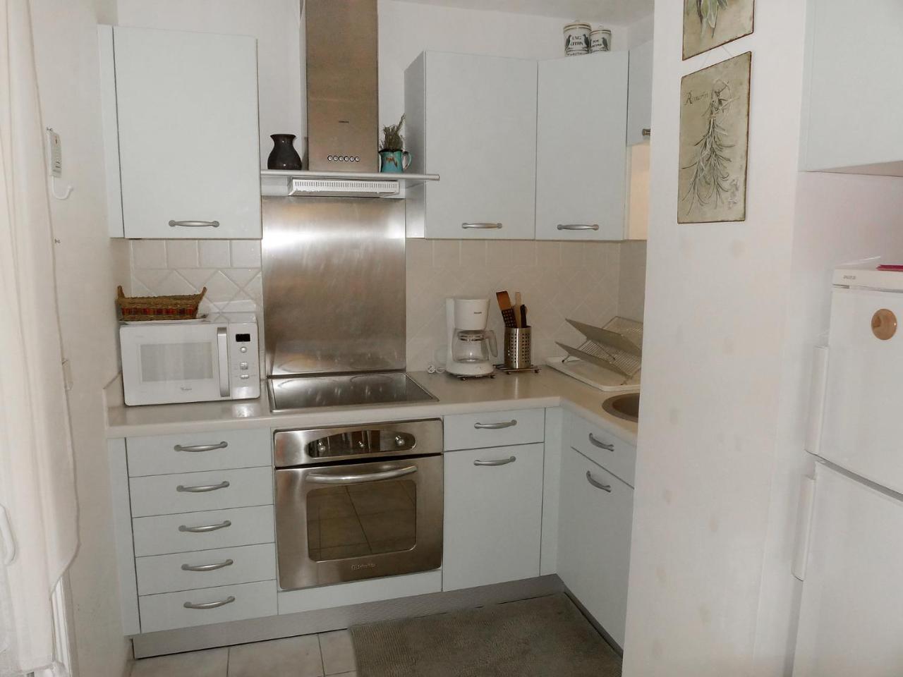 Apartment Le Madrilène Saint-Cyr-sur-Mer Esterno foto
